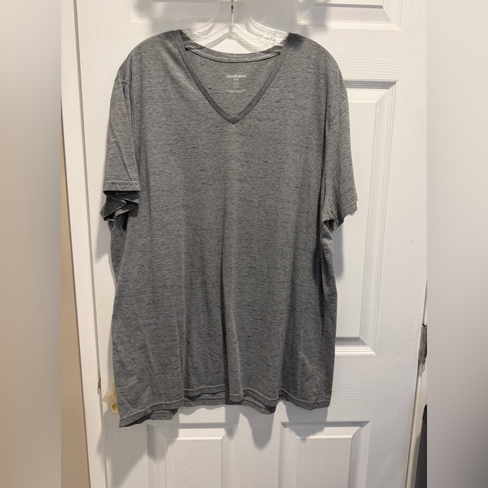 Goodfellow & Co. Silver Lyndale V Neck Tee